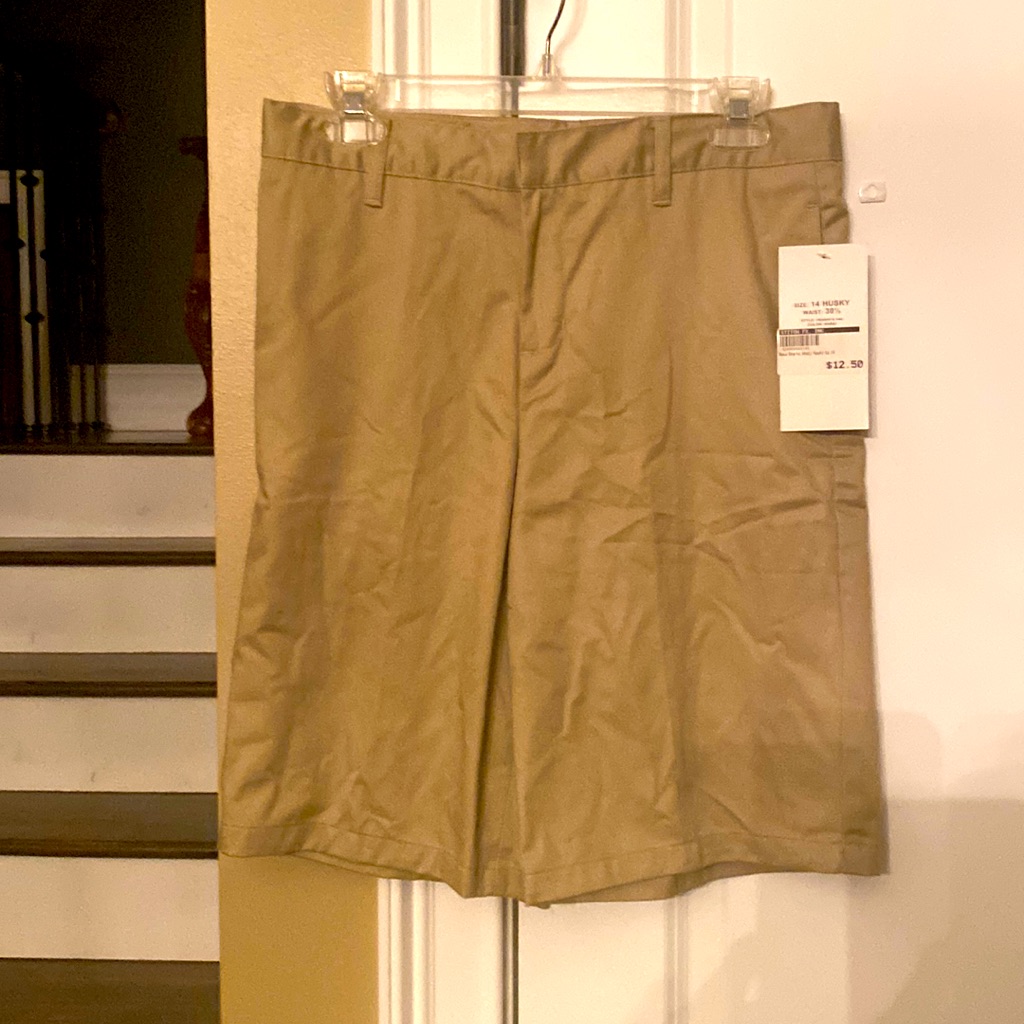 French Toast Nwt Size 14 Husky Uniform Shorts For Boys. Khaki.